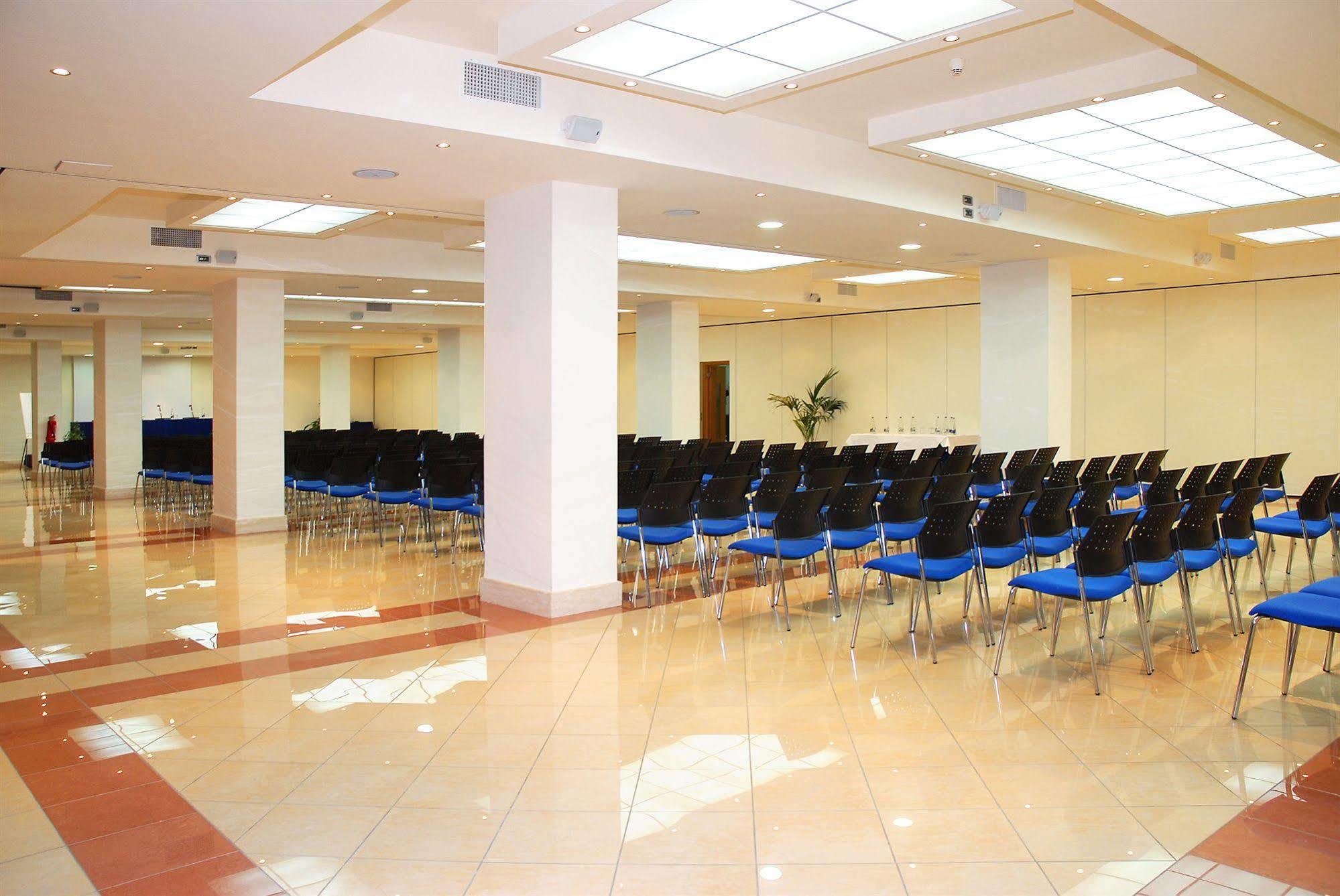 Hotel Planet Arezzo Luaran gambar