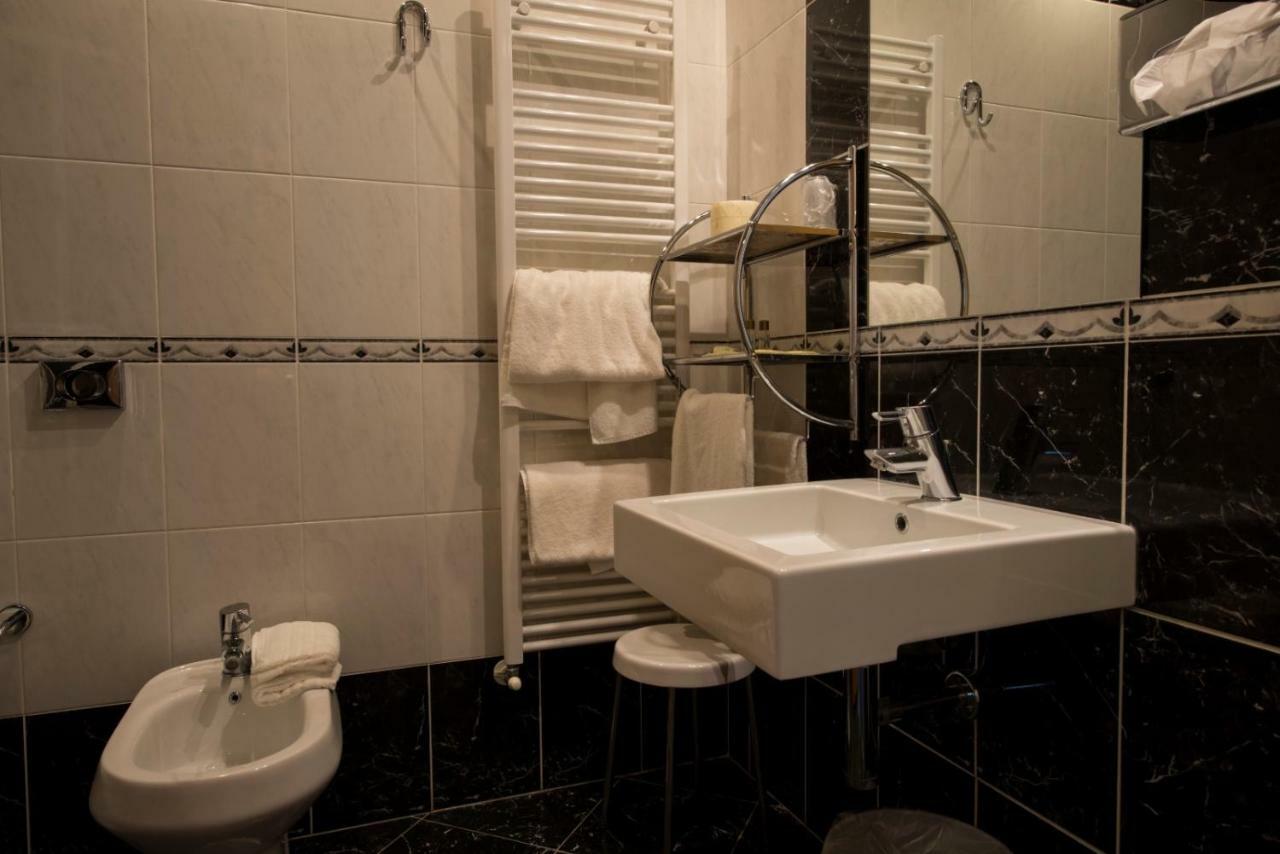 Hotel Planet Arezzo Luaran gambar